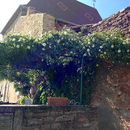 Le Vieux Chateau Acomodação com café da manhã Leynes Exterior foto