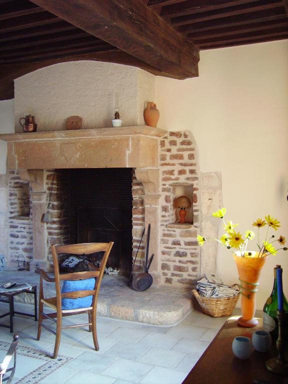Le Vieux Chateau Acomodação com café da manhã Leynes Quarto foto