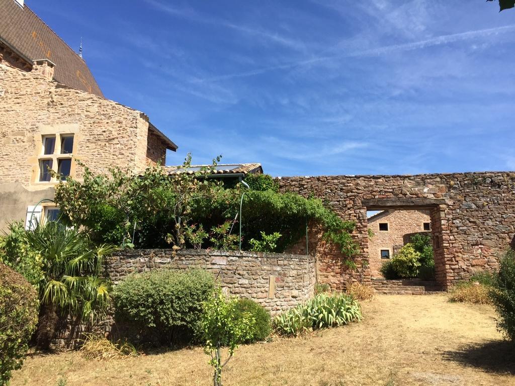 Le Vieux Chateau Acomodação com café da manhã Leynes Quarto foto